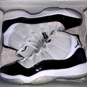 Air Jordan Retro 11 Concord